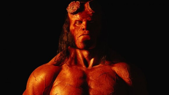 Hellboy : le shériff de Stranger Things chasse les démons et ça fait mal ! (bande-annonce)