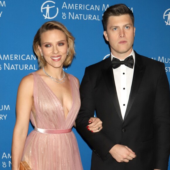 Scarlett Johansson s'est fiancée à Colin Jost