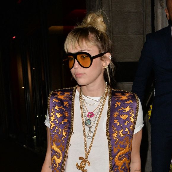 Découvrez le premier job de Miley Cyrus avant de devenir célèbre