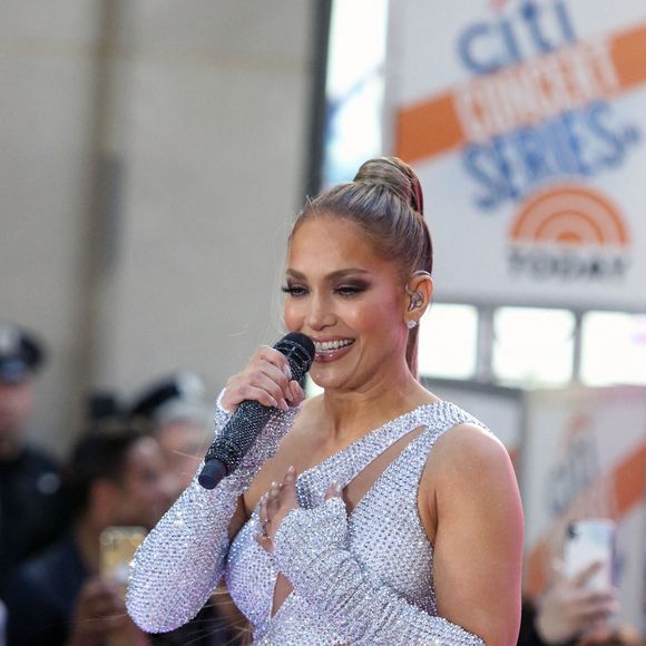 Découvrez le premier job de Jennifer Lopez avant de devenir célèbre