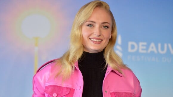 Sophie Turner va survivre à un crash d'avion pour Quibi, une plateforme de formats courts