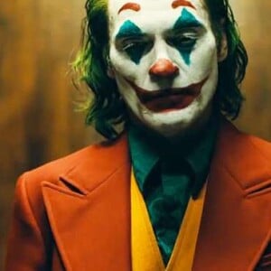 Joaquin Phoenix est le Joker.