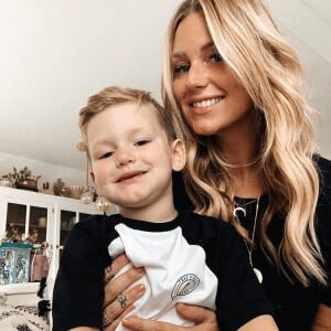 Aurélie Van Daelen avec son fils Pharell