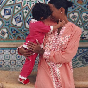 Nehuda avec sa petite fille Laia