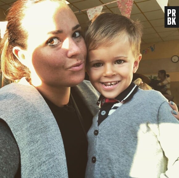 Kelly Helard pose avec son fils Lyam sur Instagram