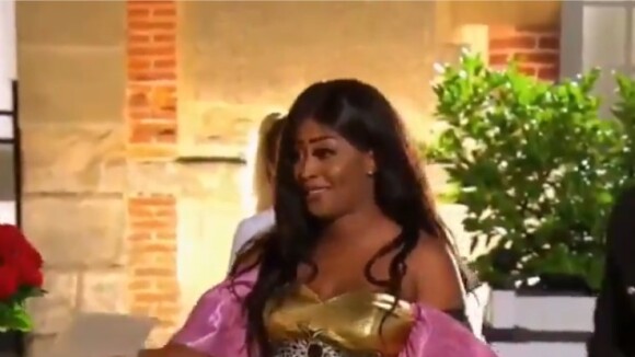 4 mariages pour 1 lune de miel : surprise, la gagnante offre le voyage à sa concurrente !