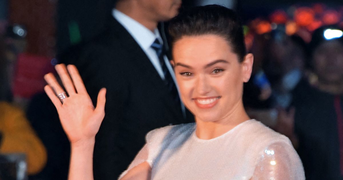 Daisy Ridley à Une Avant Première De Star Wars 9 Purebreak