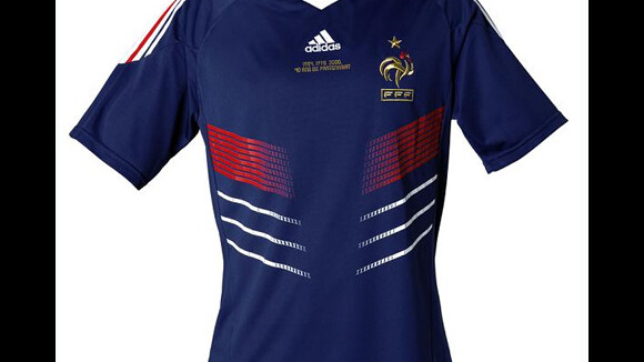 Adidas et le dernier maillot des Bleus ... lors de France / Angleterre