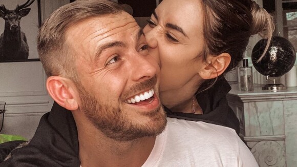 Julien Bert et Hilona au bord de la rupture ? La serveuse qui a dragué le candidat balance