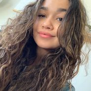 Madison Bailey (Outer Banks) pansexuelle : elle fait son coming-out et dévoile sa chérie