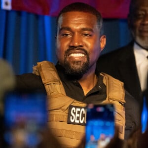 Kanye West futur président des Etats-Unis ? Le rappeur candidat a surpris tout le monde avec son discours WTF, où il a fini en larmes