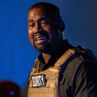 Kanye West en pleurs pour son 1er meeting de la présidentielle US : sa santé mentale interroge