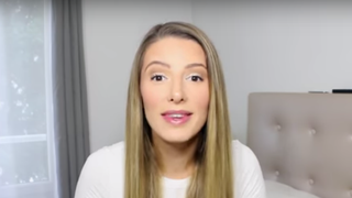 Emma CakeCup accusée de racisme, elle s'excuse maladroitement : "c'est ultra raciste"