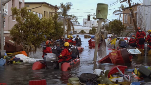 9-1-1 saison 3 : pas de fonds verts, un vrai décor chaotique... découvrez les coulisses du tsunami