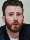 Chris Evans dévoile par erreur une dickpic, Mark Ruffalo réagit avec humour