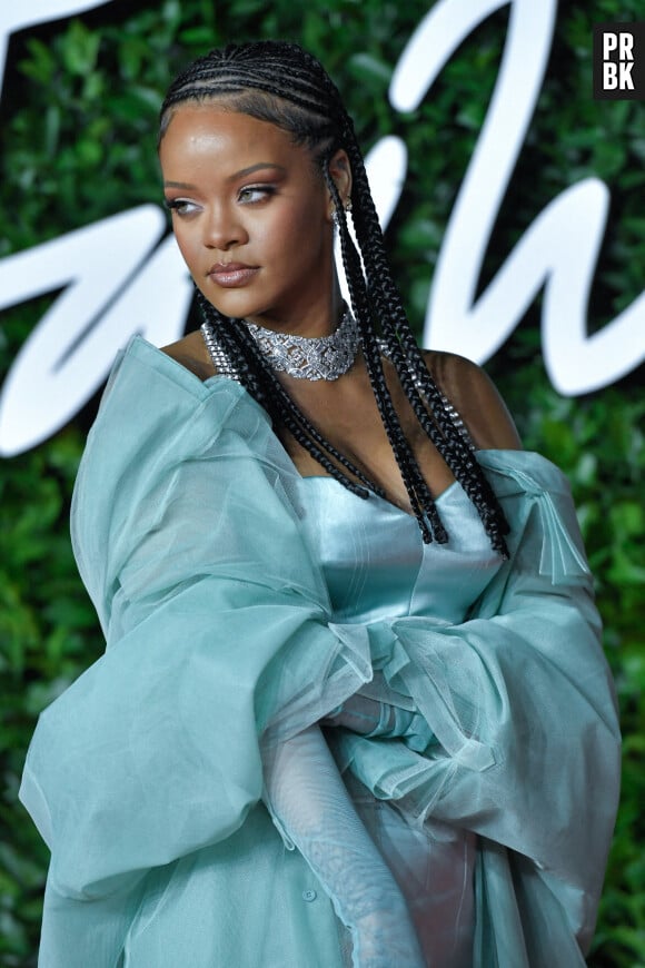 Rihanna accusée de blasphème à cause de son défilé Savage x Fenty : la DJ Coucou Chloe s'excuse pour la chanson Doom