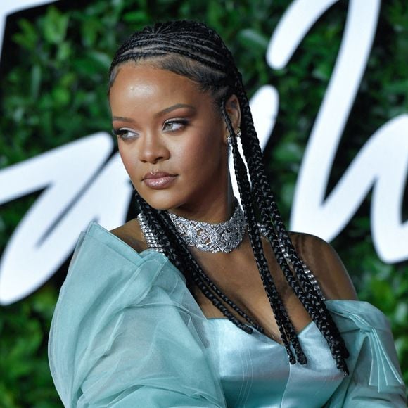 Rihanna accusée de blasphème à cause de son défilé Savage x Fenty : la DJ Coucou Chloe s'excuse pour la chanson Doom