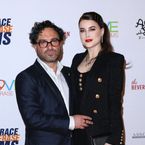 Johnny Galecki (The Big Bang Theory) séparé de la mère de son bébé ? Ils auraient rompu