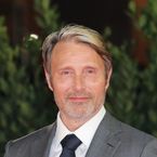 Mads Mikkelsen remplacera Johnny Depp en Grindelwald : "C'est un choc", il se confie