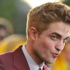 Robert Pattinson ... Ses abdos font des jaloux sur Twilight