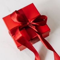 Saint-Valentin 2021 : 10 idées de cadeaux à offrir à sa copine