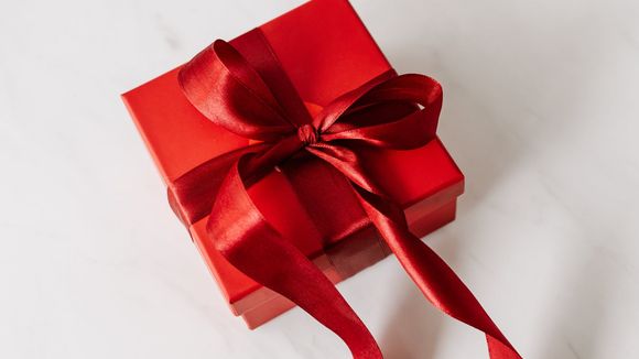Saint-Valentin 2021 : 10 idées de cadeaux à offrir à sa copine