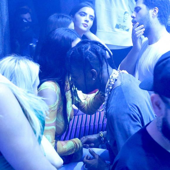 Kylie Jenner et Travis Scott de nouveau en couple : aperçus très proches et complices, ils seraient prêts à se remettre ensemble
