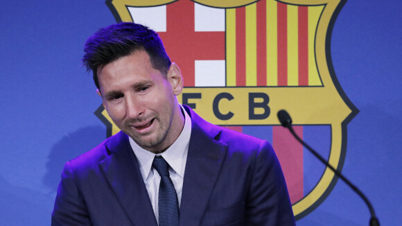 Lionel Messi en larmes : "Je voulais rester au Barça", sa conf émouvante avant son arrivée au PSG