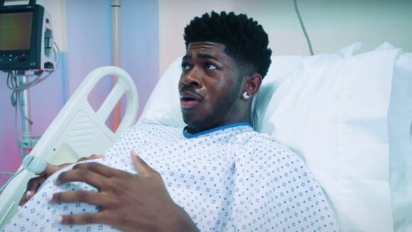 Lil Nas X donne naissance à son premier album "Montero" et dévoile le clip "Thats What I Want"