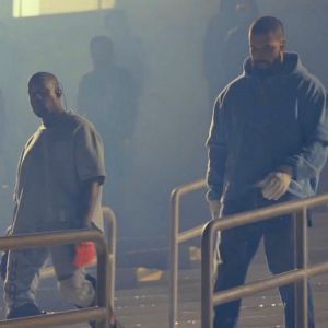 Kanye West et Drake font la paix lors d'un concert événement, les fans en feu