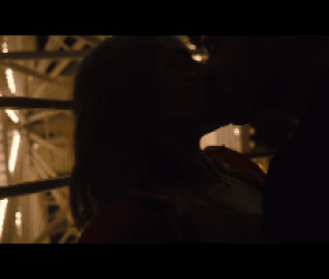 A travers ma fenêtre (A través de mi ventana en VO) sur Netflix : Clara Galle (Raquel) et Julio Peña (Arès) se confient sur les scènes de sexe.