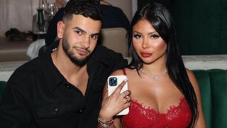 Maëva Ghennam retrouve son ancien meilleur ami Akram et l'humilie : "Ça fait quoi de rouler en clio ?"