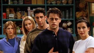 Friends : "j'ai participé au racisme systémique", la créatrice s'avoue "gênée" du manque de diversité dans la série