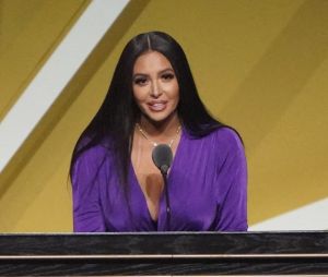 Mort de Kobe Bryant : sa veuve Vanessa obtient 16 millions de dollars dans l'affaire des photos morbides des cadavres