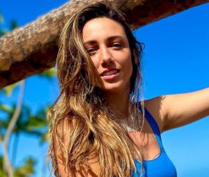 Delphine Wespiser embrasse un autre choniqueur dans TPMP : elle dévoile le détail physique qui l'attire