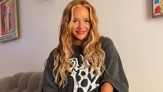 "A chaque fois, c'est pareil" : Victoria Méhault défonce sa photo promo pour Les Apprentis aventuriers 6 avec Nicolo, elle déteste sa tête !