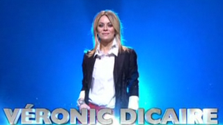 X Factor 2011 ... portraits des membres du jury ... Véronic Dicaire