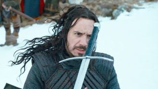 "Il me dit ce que je dois faire" : le film Kaamelott - Deuxième Volet écrit par un robot ? Alexandre Astier se confie sur le logiciel qu'il utilise