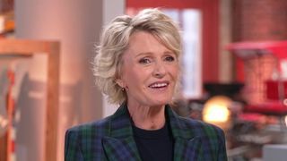 "L'air de Montcuq, ça préserve !" : échange lunaire entre Sophie Davant et une vendeuse d'Affaire conclue