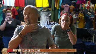 Testicules de taureau, intestins de vache, tripes... L'épreuve de dégustation de Pékin Express a fait vomir les téléspectateurs, mais pas ce candidat, "Il va demander du rab"