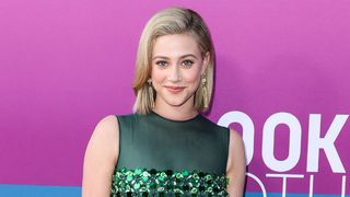 Lili Reinhart de nouveau en couple, son chéri est le parfait sosie de Cole Sprouse !
