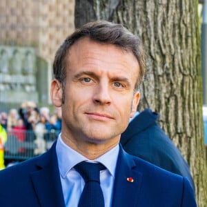 Le président Emmanuel Macron et sa femme Brigitte arrivent au musée Rijksmuseum à Amsterdam le 12 avril 2023.  Amsterdam, NETHERLANDS - Prime Minister Mark Rutte and President Emmanuel Macron during a meeting in Amsterdam between the president and the mayor of Amsterdam, on the second day of the two day state visit by the France president to the Netherlands. Pictured: Emmanuel Macron, Mark Rutte, Queen Maxima, Brigitte Macron BACKGRID USA 12 APRIL 2023 USA: +1 310 798 9111 / usasales@backgrid.com UK: +44 208 344 2007 / uksales@backgrid.com UK Clients - Pictures Containing Children Please Pixelate Face Prior To Publication 