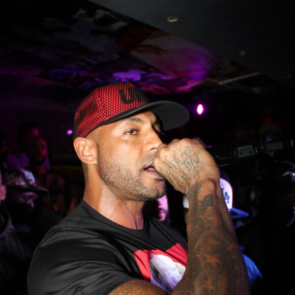 Exclusif - Prix Spécial - No Web - Le rappeur Booba en concert pour la promotion de son D.U.C Whisky au Hobo club à Paris, France, le 22 octobre 2017. © Phiilippe Baldini/Bestimage  Exclusive - For Germany Call For Price - No Web - Raper Booba promoting his D.U.C Whisky at Hobo club in Paris, France, on octobre 22th, 2017. 