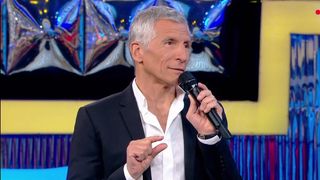 "J'ai vu que toutes les dames...": un candidat de N'oubliez pas les paroles se retrouve la braguette ouverte, Nagui et Magali Ripoll accentuent le malaise