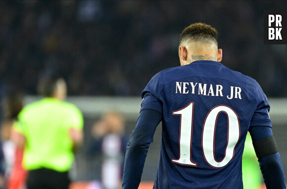 Info - PSG: saison terminée pour Neymar, qui va se faire opérer - Attitude de Neymar Jr ( 10 - PSG ) - - Match de 8ème de finale aller de la Ligue Des Champions 2023 (LDC) "PSG - Bayern Munich (0-1)" au Parc Des Princes, le 14 février 2023.
