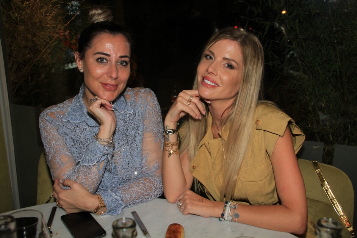 Photo : Exclusif - Magali Berdah, Jessica Thivenin - Dîner au restaurant  cacher 