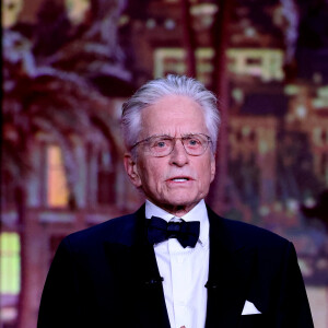 "Je lui disait toujours : mais Paul, arrête de dire ça !... On a donc continué d'essuyer les refus des actrices...".
Michael Douglas - Cérémonie d'ouverture du 76ème Festival International du Film de Cannes, au Palais des Festivals à Cannes. Le 16 mai 2023. © Borde-Jacovides-Moreau / Bestimage  