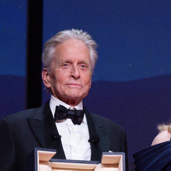 Chiara Mastroianni (maîtresse de cérémonie), Michael Douglas (palme d'honneur), Catherine Deneuve, Uma Thurman - Cérémonie d'ouverture du 76ème Festival International du Film de Cannes, au Palais des Festivals à Cannes. Le 16 mai 2023. © Borde-Jacovides-Moreau / Bestimage 