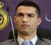 "Ca n'est pas la Farmers League pour rien" : les criquets envahissent un match de Cristiano Ronaldo en Arabie Saoudite, les internautes se moquent