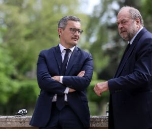 Eric Dupond-Moretti, ministre de la Justice, garde des Sceaux et le ministre de l'intérieur et de l'outre-mer, Gérald Darmanin - La Première ministre et le premier ministre de Belgique donnent une conférence de presse à l'issue de leur entretien à l'hôtel de Matignon, à Paris, France, le 5 mai 2023. © Stéphane Lemouton/Bestimage  French Prime Minister holds a joint press conference with the Belgian prime minister during a French-Belgian ministerial meeting at the Hotel de Matignon in Paris , France, on May 5, 2023. 